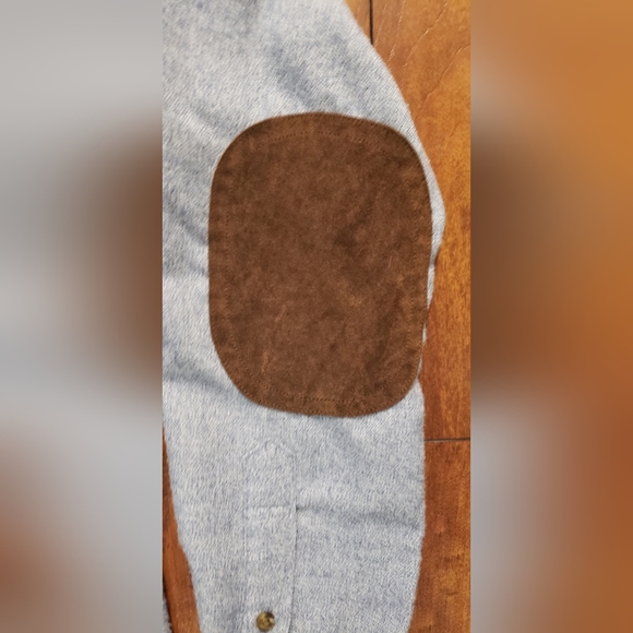 SOLD- Mens XS Vineyard Vines Shirt - Picture 7 of 7